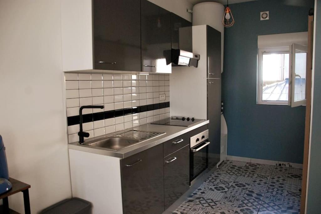 La Petite Boutique Bleue Apartment กาเยอ-ซูร์-แม ภายนอก รูปภาพ